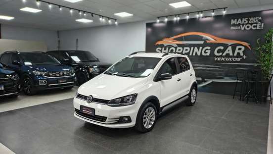 VOLKSWAGEN-FOX-2016