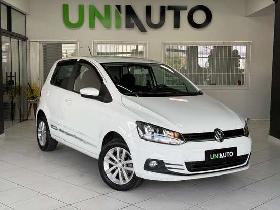 VOLKSWAGEN-FOX-2017