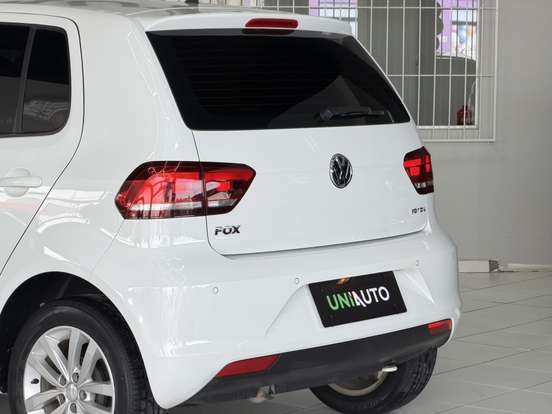 VOLKSWAGEN-FOX-1.6 MSI TOTAL FLEX CONNECT 4P I-MOTION VOLKSWAGEN-FOX-2017