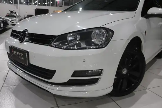VOLKSWAGEN-GOLF-2013