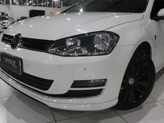 VOLKSWAGEN-GOLF-1.4 TSI HIGHLINE 16V GASOLINA 4P AUTOMÁTICO VOLKSWAGEN-GOLF-2013