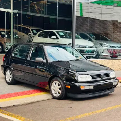 VOLKSWAGEN GOLF 2.0 MI GLX 8V GASOLINA 4P MANUAL VOLKSWAGEN GOLF 2.0 MI GLX 8V GASOLINA 4P MANUAL