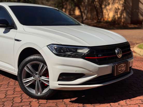 VOLKSWAGEN-JETTA-2018