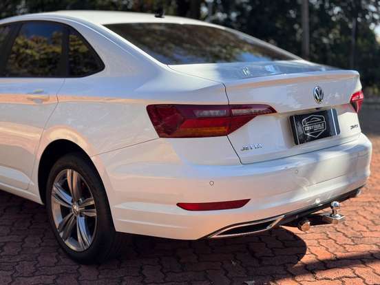 VOLKSWAGEN-JETTA-1.4 250 TSI TOTAL FLEX R-LINE TIPTRONIC VOLKSWAGEN-JETTA-2018