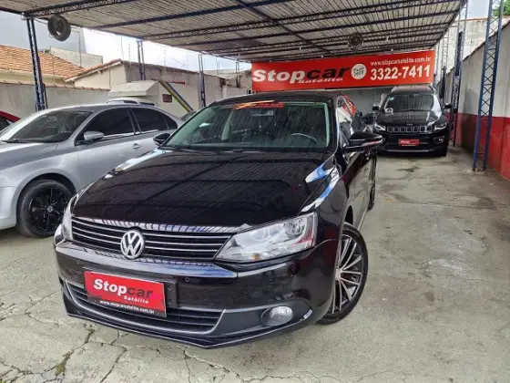 VOLKSWAGEN JETTA 2.0 TSI HIGHLINE 211CV GASOLINA 4P TIPTRONIC VOLKSWAGEN JETTA 2.0 TSI HIGHLINE 211CV GASOLINA 4P TIPTRONIC