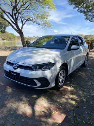 VOLKSWAGEN POLO 1.0 MPI MANUAL VOLKSWAGEN POLO 1.0 MPI MANUAL