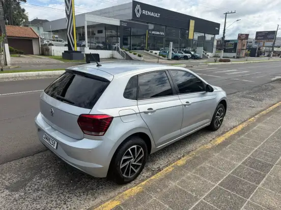 VOLKSWAGEN-POLO-2019
