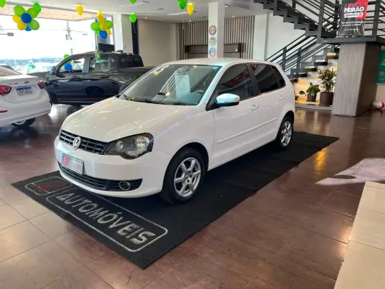 VOLKSWAGEN POLO 1.6 MI 8V FLEX 4P MANUAL VOLKSWAGEN POLO 1.6 MI 8V FLEX 4P MANUAL