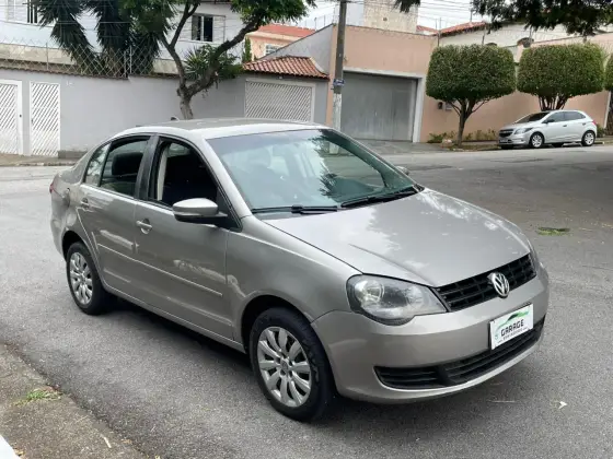 VOLKSWAGEN POLO SEDAN 1.6 MI COMFORTLINE 8V FLEX 4P MANUAL VOLKSWAGEN POLO SEDAN 1.6 MI COMFORTLINE 8V FLEX 4P MANUAL