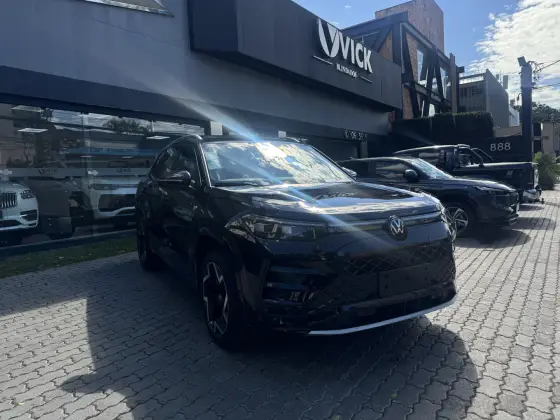 VOLKSWAGEN TIGUAN 2.0 350 TSI GASOLINA R-LINE 4MOTION AUTOMÁTICO VOLKSWAGEN TIGUAN 2.0 350 TSI GASOLINA R-LINE 4MOTION AUTOMÁTICO