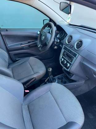 VOLKSWAGEN-GOL-2011