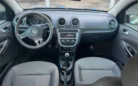 VOLKSWAGEN-GOL-2011