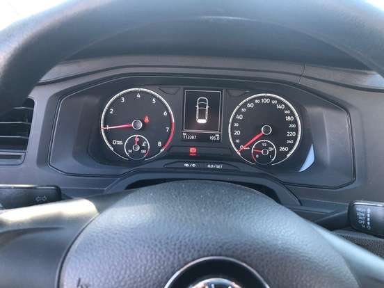 VOLKSWAGEN-POLO-2019