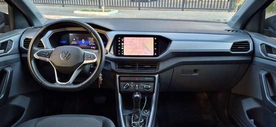 VOLKSWAGEN-T-CROSS-2021