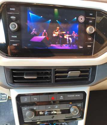 VOLKSWAGEN-T-CROSS-2019