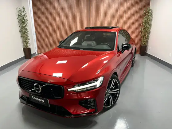 VOLVO S60 2.0 T8 R-DESIGN HÍBRIDO 4P AUTOMÁTICO VOLVO S60 2.0 T8 R-DESIGN HÍBRIDO 4P AUTOMÁTICO