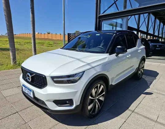 VOLVO XC40 1.5 T5 RECHARGE R-DESIGN GEARTRONIC VOLVO XC40 1.5 T5 RECHARGE R-DESIGN GEARTRONIC