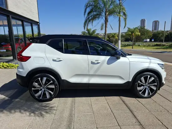 VOLVO-XC40-1.5 T5 RECHARGE R-DESIGN GEARTRONIC VOLVO-XC40-2021