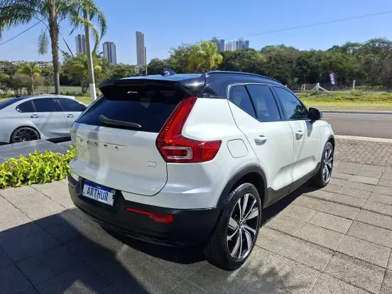 VOLVO-XC40-1.5 T5 RECHARGE R-DESIGN GEARTRONIC VOLVO-XC40-2021