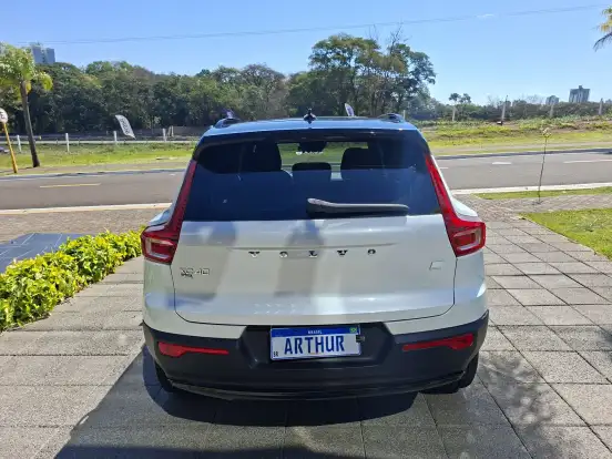VOLVO-XC40-1.5 T5 RECHARGE R-DESIGN GEARTRONIC VOLVO-XC40-2021