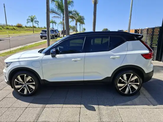 VOLVO-XC40-1.5 T5 RECHARGE R-DESIGN GEARTRONIC VOLVO-XC40-2021