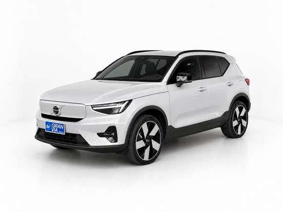 VOLVO-XC40-2023