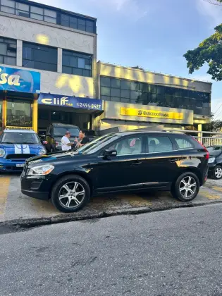 VOLVO XC60 2.0 T5 COMFORT FWD TURBO GASOLINA 4P AUTOMÁTICO VOLVO XC60 2.0 T5 COMFORT FWD TURBO GASOLINA 4P AUTOMÁTICO