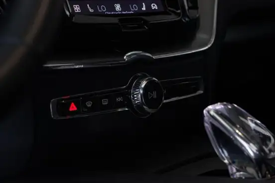 VOLVO-XC60-2.0 T8 RECHARGE ULTIMATE DARK AWD GEARTRONIC VOLVO-XC60-2023