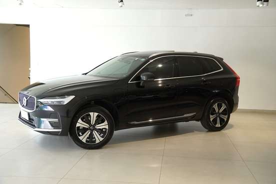 VOLVO-XC60-2022