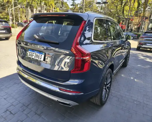VOLVO-XC90-2021
