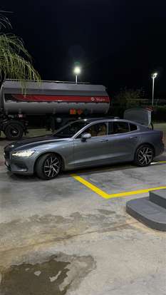 VOLVO-S60-2019