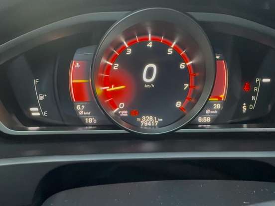 VOLVO-V40-2.0 T5 R-DESIGN GASOLINA 4P AUTOMÁTICO VOLVO-V40-2018
