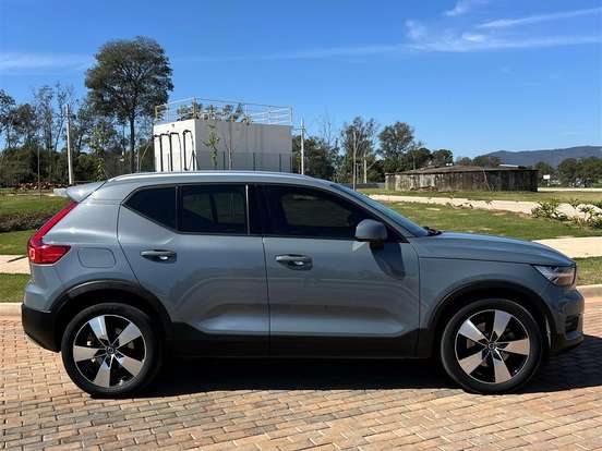 VOLVO-XC40-2.0 T4 GASOLINA MOMENTUM GEARTRONIC VOLVO-XC40-2020