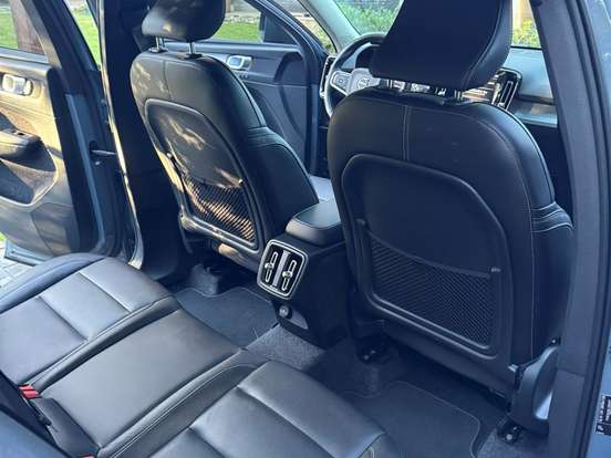 VOLVO-XC40-2.0 T4 GASOLINA MOMENTUM GEARTRONIC VOLVO-XC40-2020