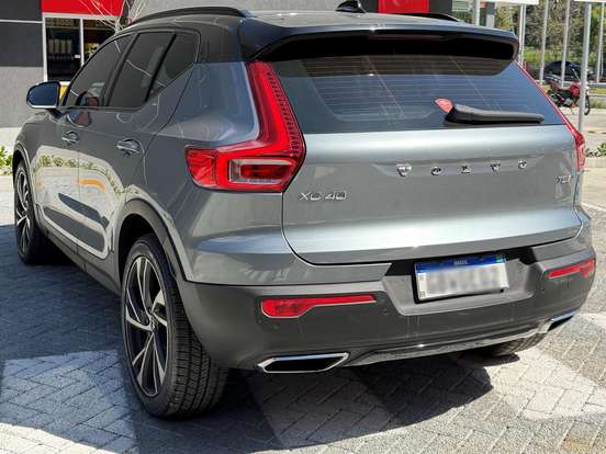 VOLVO-XC40-2.0 T5 GASOLINA R-DESIGN AWD GEARTRONIC VOLVO-XC40-2018