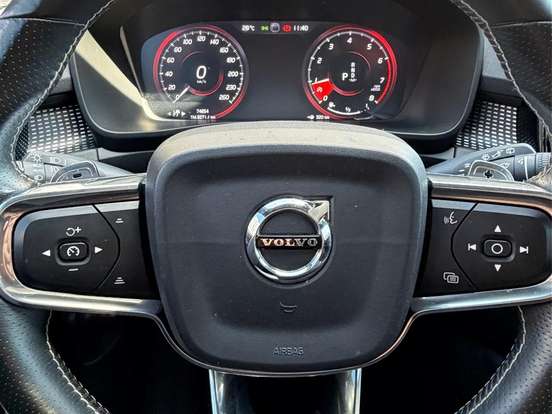 VOLVO-XC40-2.0 T5 GASOLINA R-DESIGN AWD GEARTRONIC VOLVO-XC40-2018