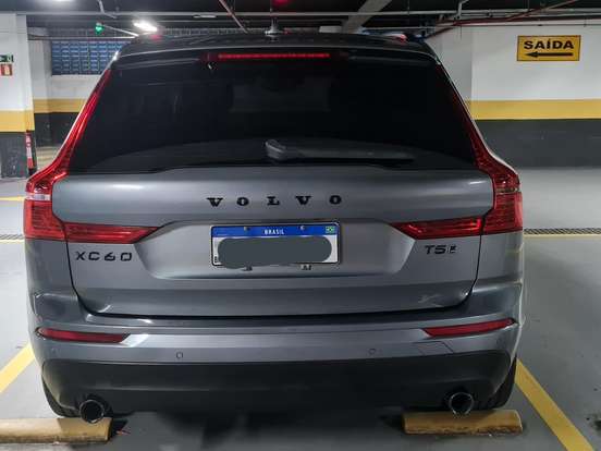 VOLVO-XC60-2.0 T5 GASOLINA MOMENTUM AWD GEARTRONIC VOLVO-XC60-2018