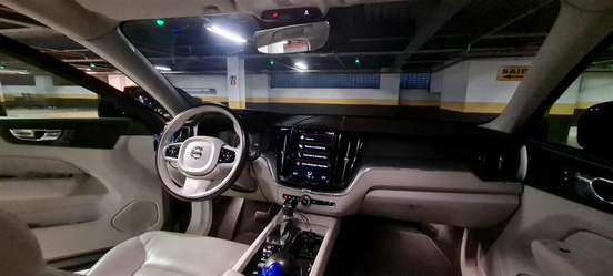 VOLVO-XC60-2018