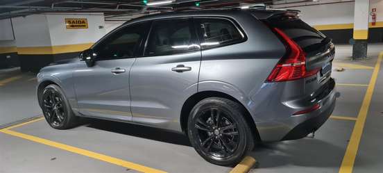 VOLVO-XC60-2018