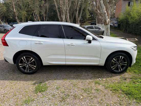 VOLVO-XC60-2.0 T5 GASOLINA MOMENTUM AWD GEARTRONIC VOLVO-XC60-2018