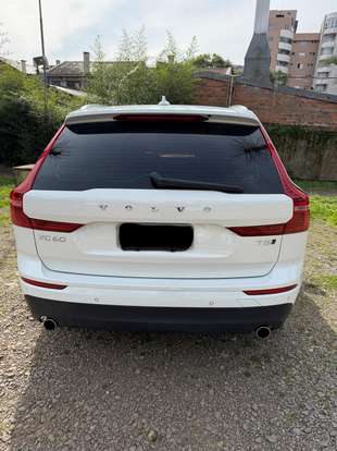 VOLVO-XC60-2018