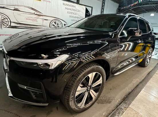 VOLVO-XC60-2024