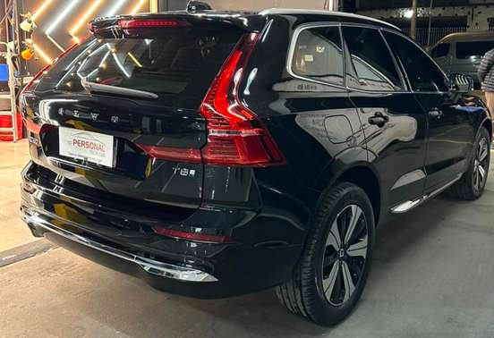 VOLVO-XC60-2024