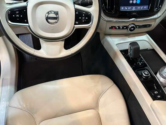 VOLVO-XC60-2.0 T8 RECHARGE PLUS AWD GEARTRONIC VOLVO-XC60-2024