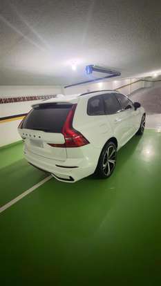 VOLVO-XC60-2023