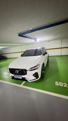 VOLVO-XC60-2023