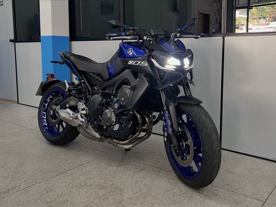 YAMAHA MT-09 