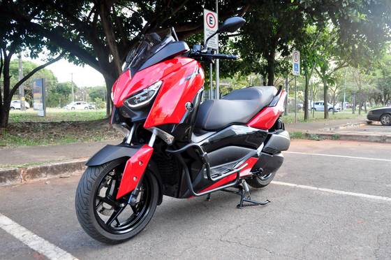 YAMAHA XMAX ABS 
