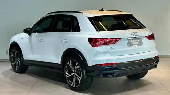 AUDI-Q3-2023
