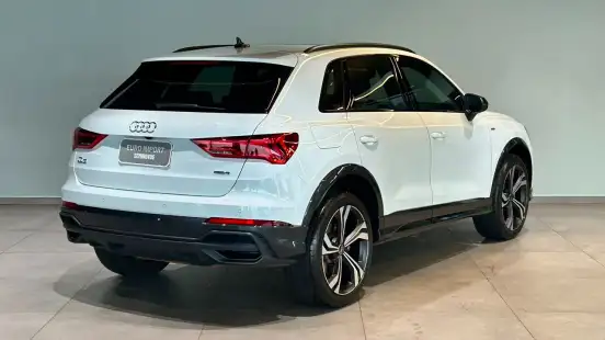 AUDI-Q3-2023